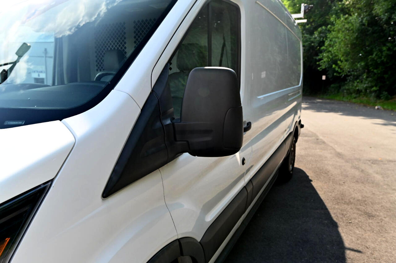 Ford Transit 250 Van Med. Roof w/Sliding Pass. 148-in. WB 2018 Ford Transit 250 Van Med. Roof w/Sliding Pass. 148-in. WB 2018