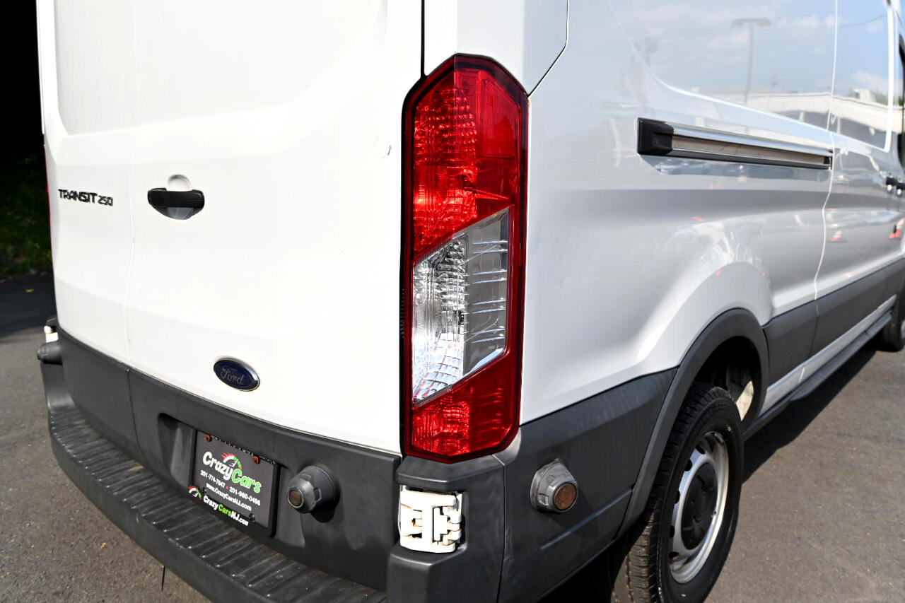 Ford Transit 250 Van Med. Roof w/Sliding Pass. 148-in. WB 2018 Ford Transit 250 Van Med. Roof w/Sliding Pass. 148-in. WB 2018