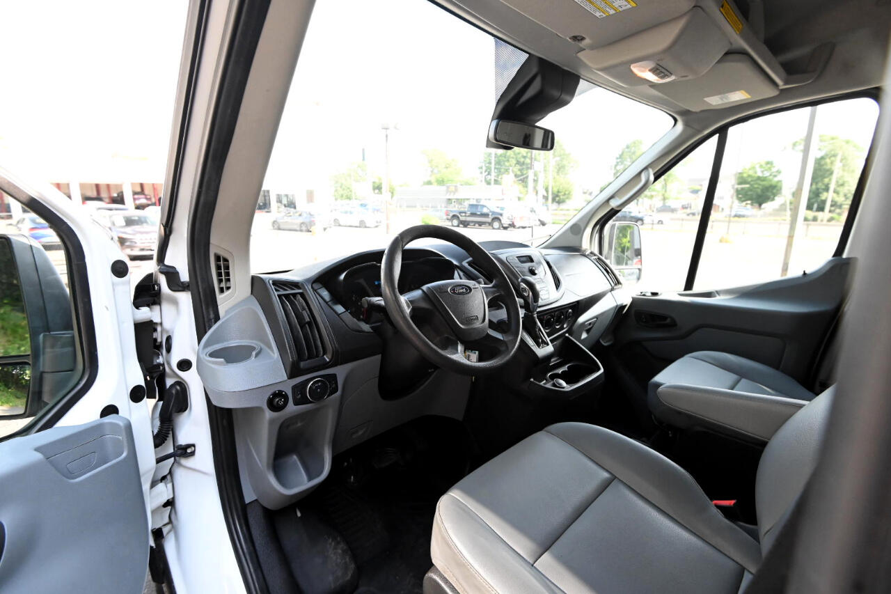 Ford Transit 250 Van Med. Roof w/Sliding Pass. 148-in. WB 2018 Ford Transit 250 Van Med. Roof w/Sliding Pass. 148-in. WB 2018