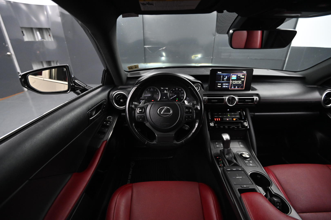 Lexus IS 300 AWD 2022 Lexus IS 300 AWD 2022