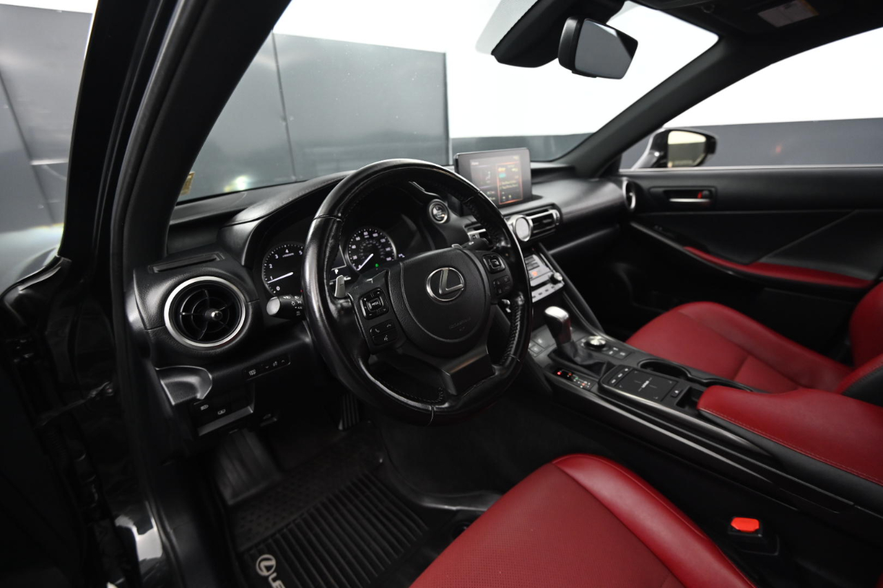 Lexus IS 300 AWD 2022 Lexus IS 300 AWD 2022