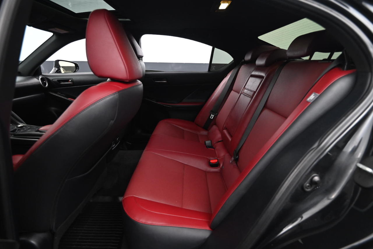 Lexus IS 300 AWD 2022 Lexus IS 300 AWD 2022