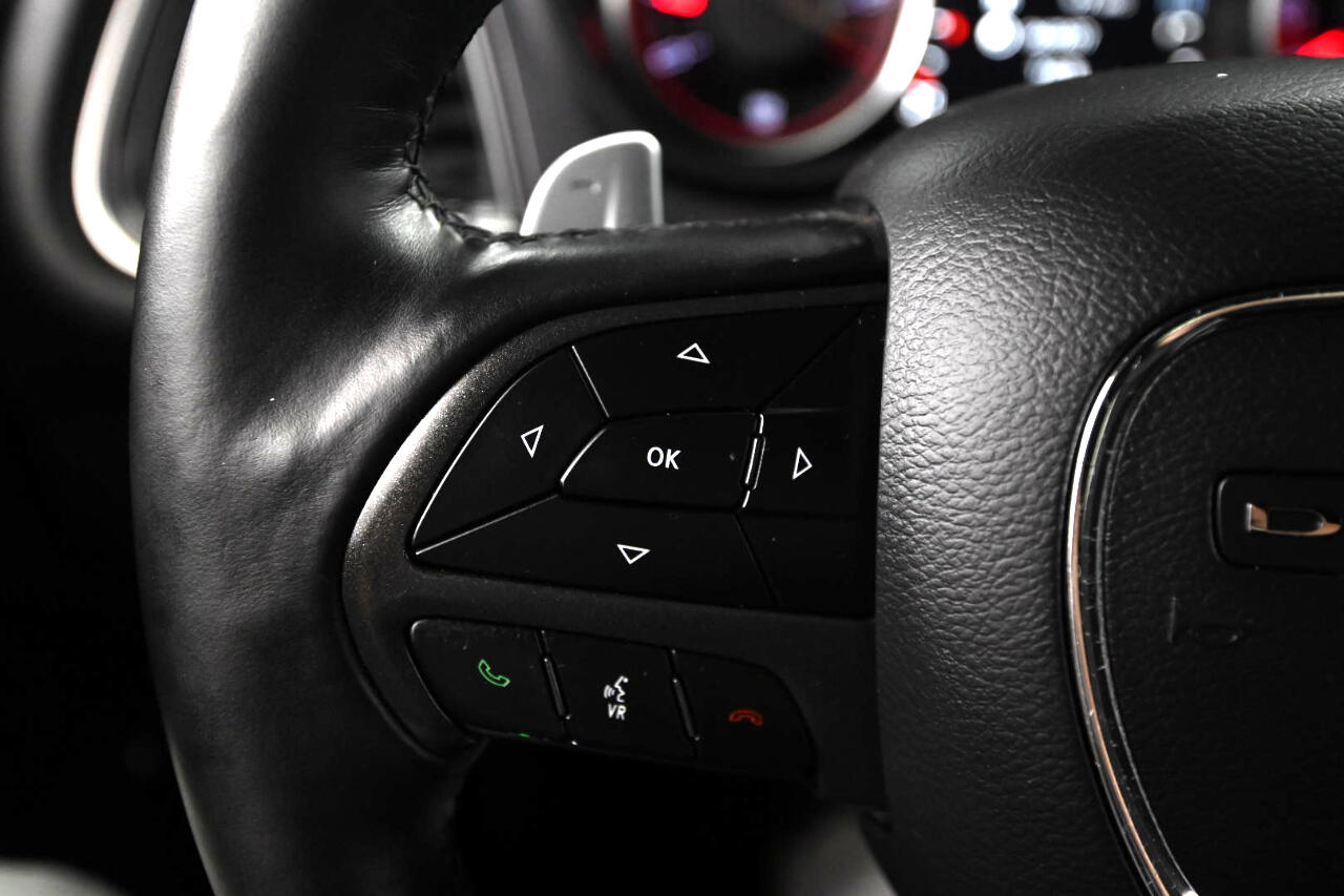 2017 Dodge Challenger SXT photo 27