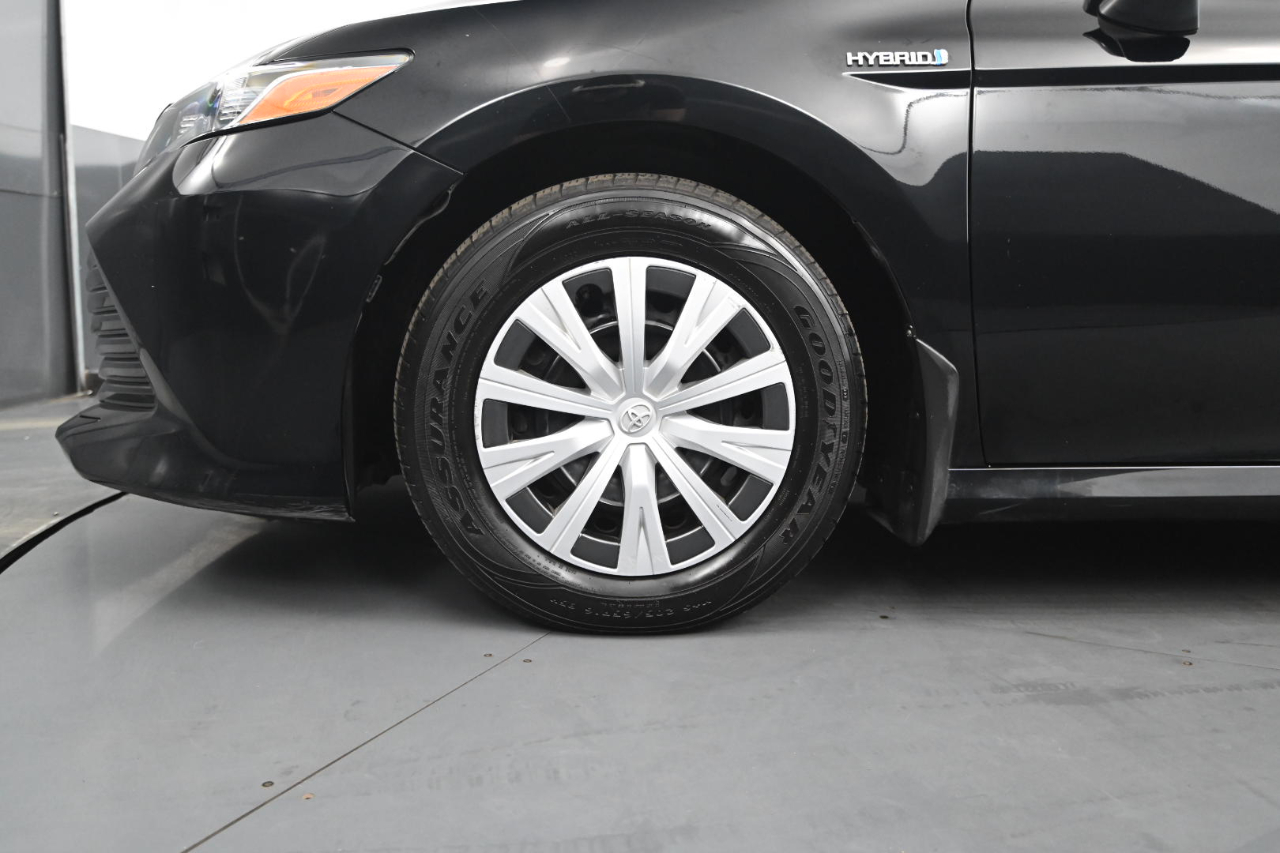 Toyota Camry Hybrid LE 2020 Toyota Camry Hybrid LE 2020