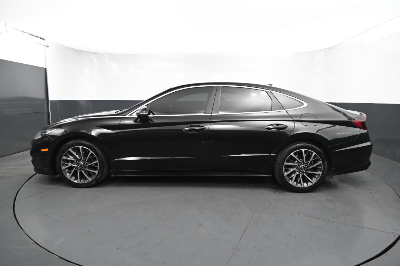 2021 Hyundai Sonata Limited photo 2