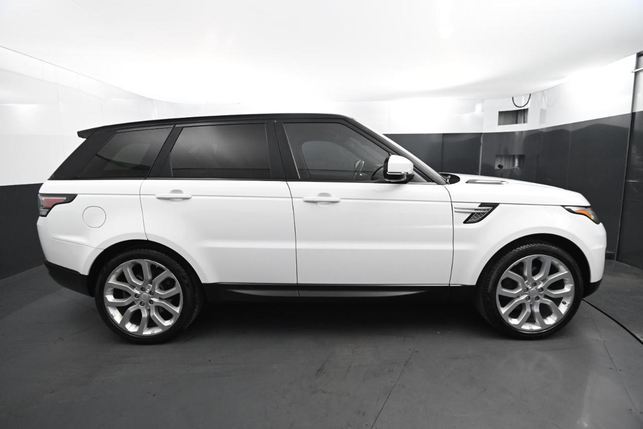 2015 Land Rover Range Rover Sport HSE photo 4
