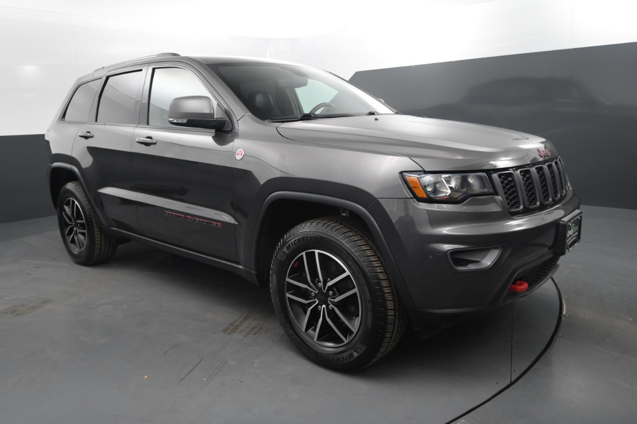 2021 Jeep Grand Cherokee Trailhawk photo 3