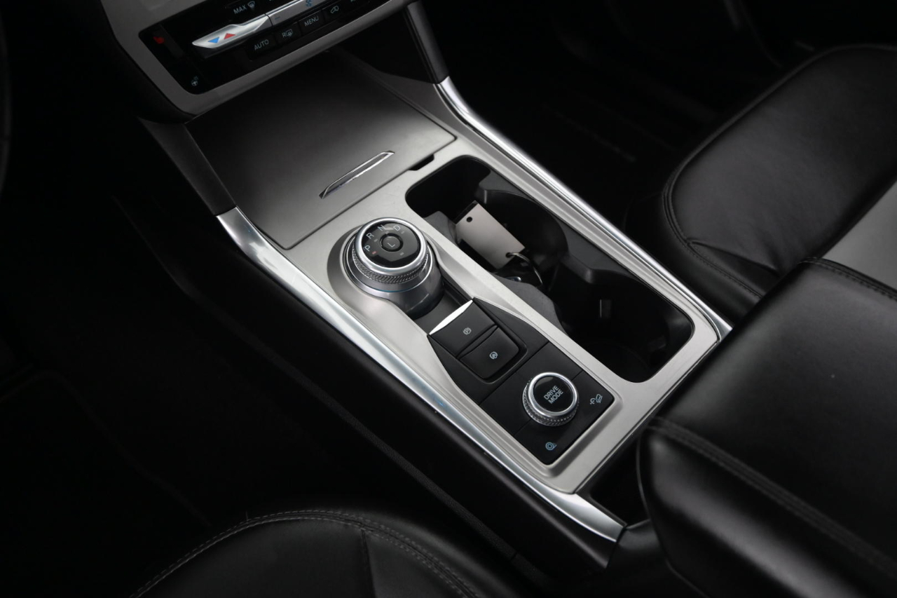 Ford Explorer XLT 4WD 2022