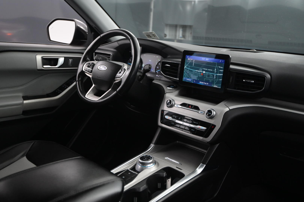 Ford Explorer XLT 4WD 2022