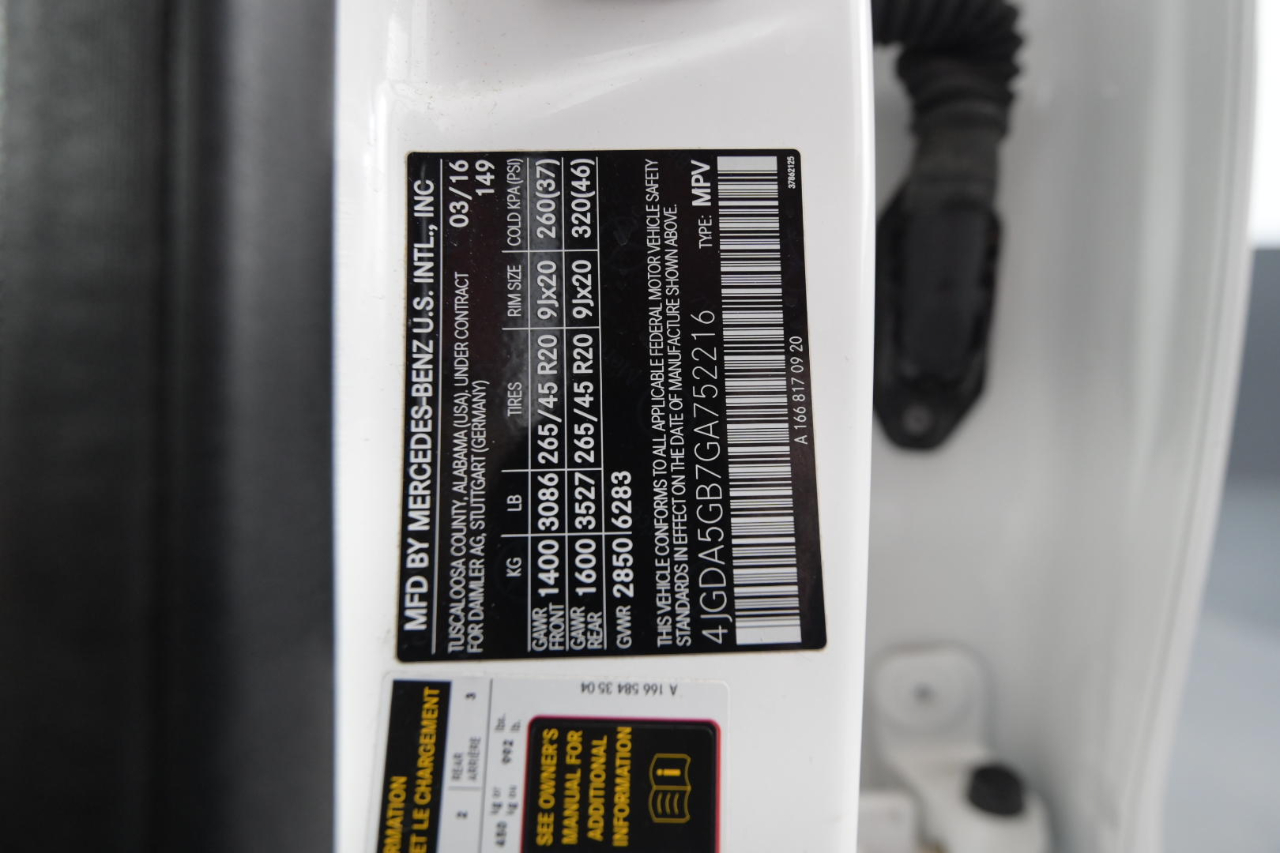 Mercedes-Benz GLE 4MATIC 4dr GLE 400 2016