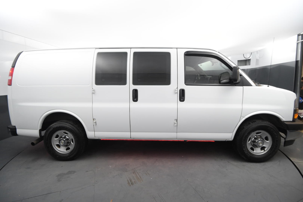 Chevrolet Express Cargo Van RWD 2500 135" 2020