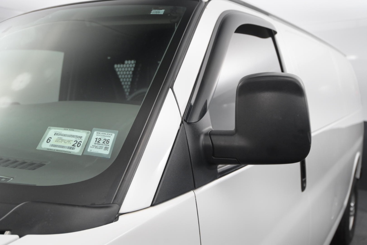 Chevrolet Express Cargo Van RWD 2500 135" 2020