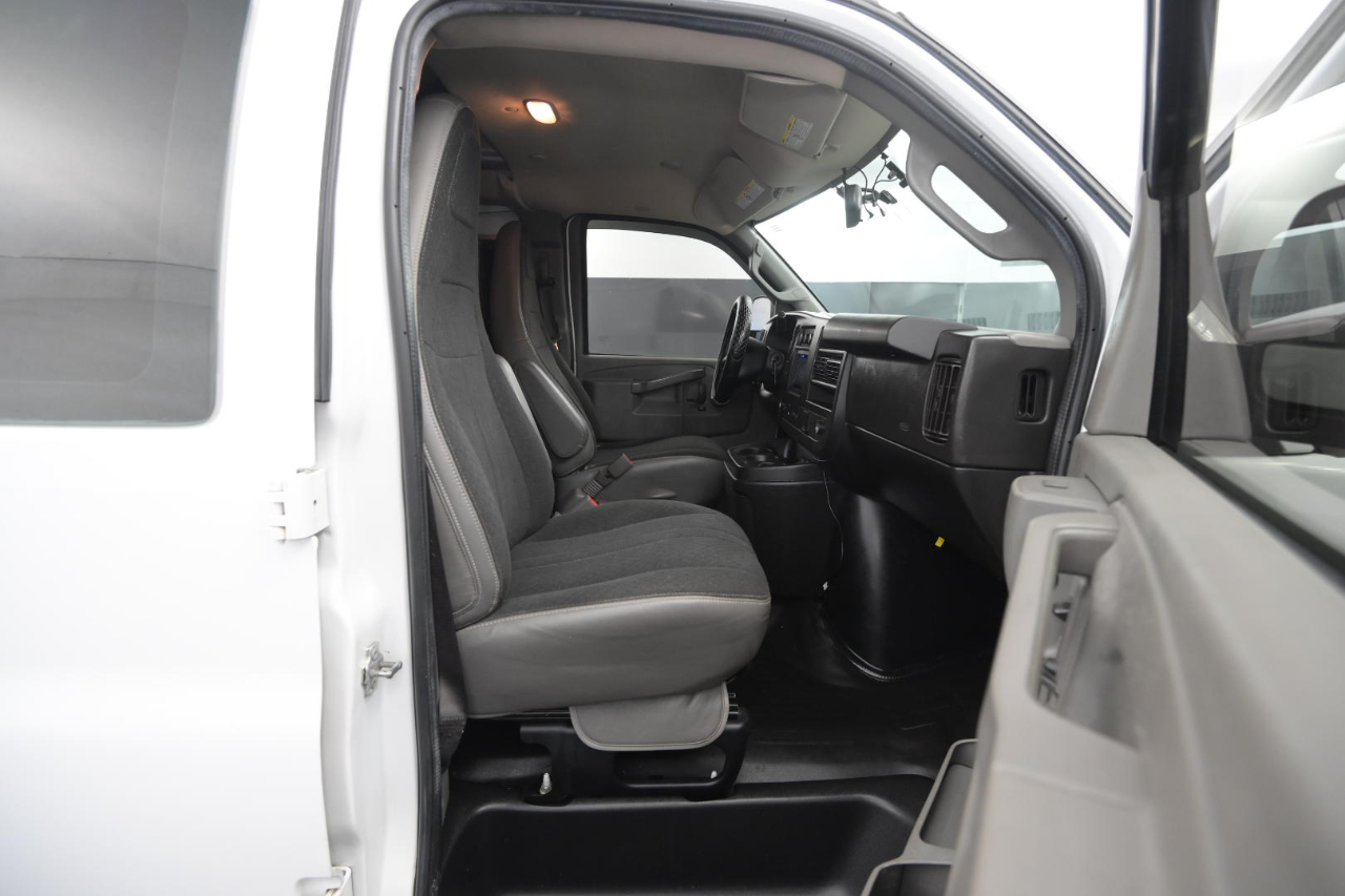 Chevrolet Express Cargo Van RWD 2500 135" 2020