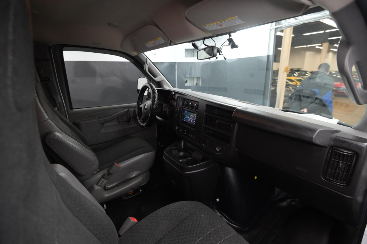 Chevrolet Express Cargo Van RWD 2500 135" 2020