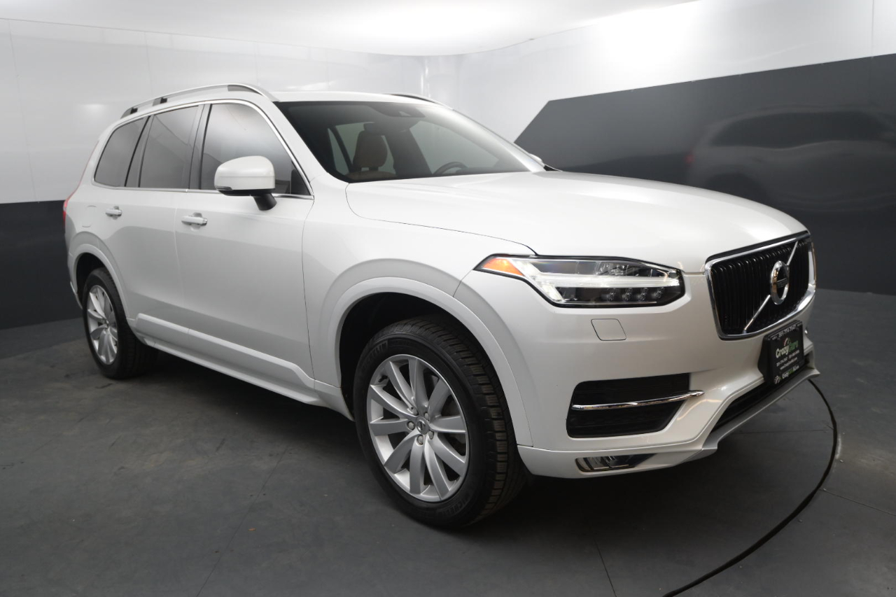 Volvo XC90 T5 AWD 5-Passenger Momentum 2017