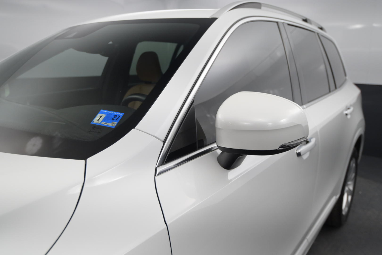 Volvo XC90 T5 AWD 5-Passenger Momentum 2017