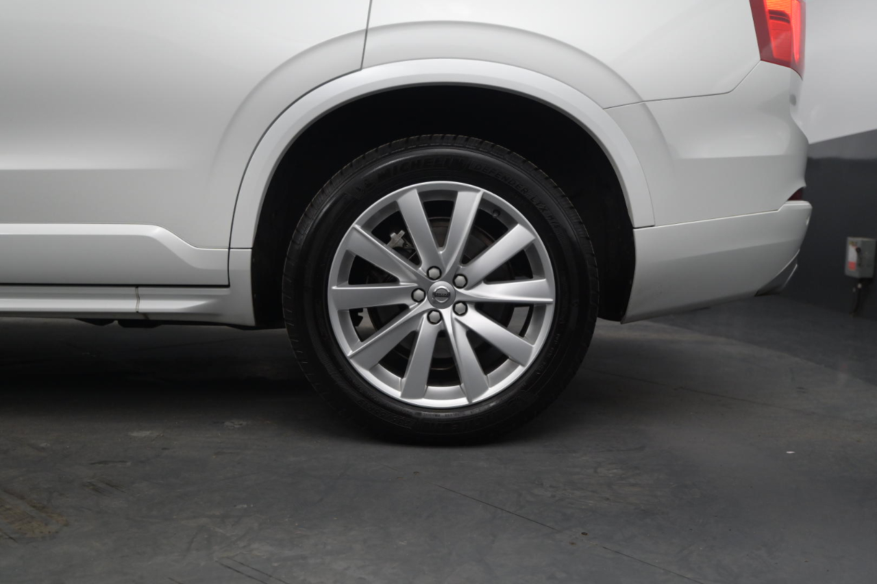 Volvo XC90 T5 AWD 5-Passenger Momentum 2017