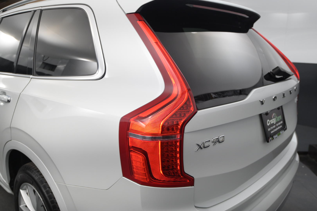 Volvo XC90 T5 AWD 5-Passenger Momentum 2017