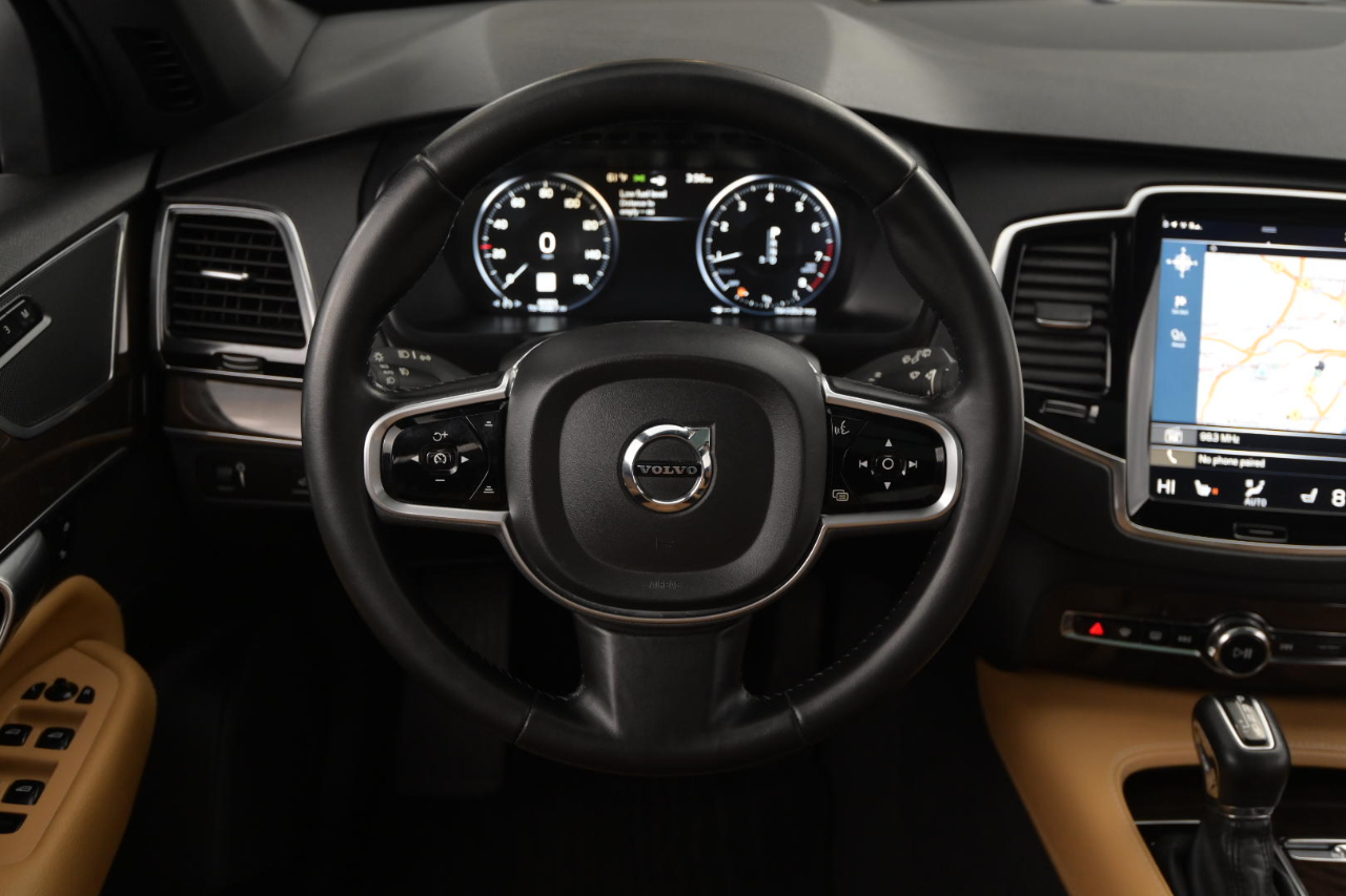 Volvo XC90 T5 AWD 5-Passenger Momentum 2017