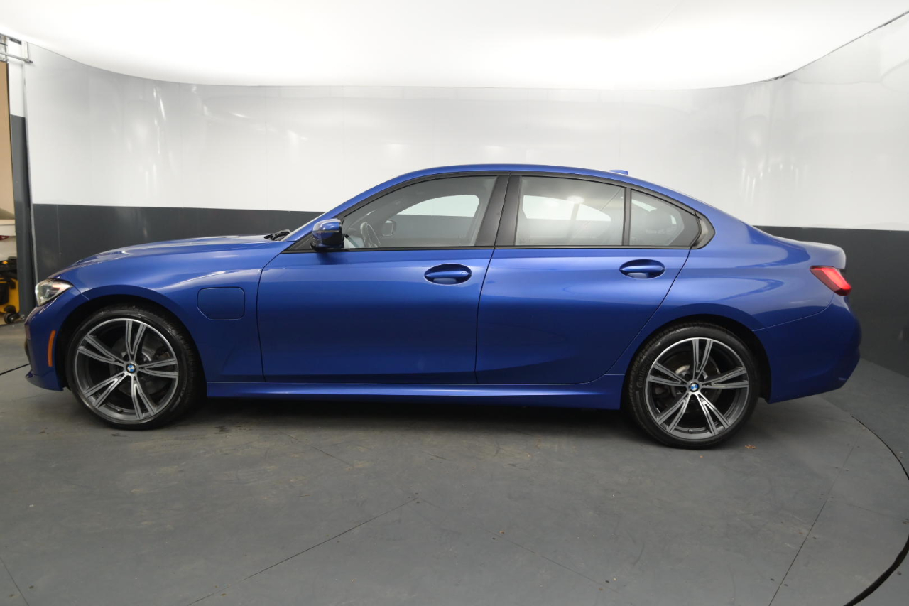 BMW 3 Series 330e xDrive Plug-In Hybrid 2021