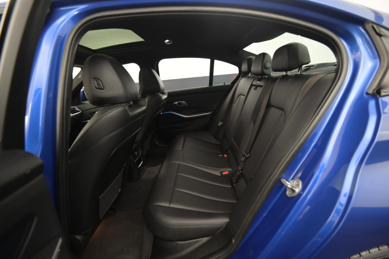 BMW 3 Series 330e xDrive Plug-In Hybrid 2021