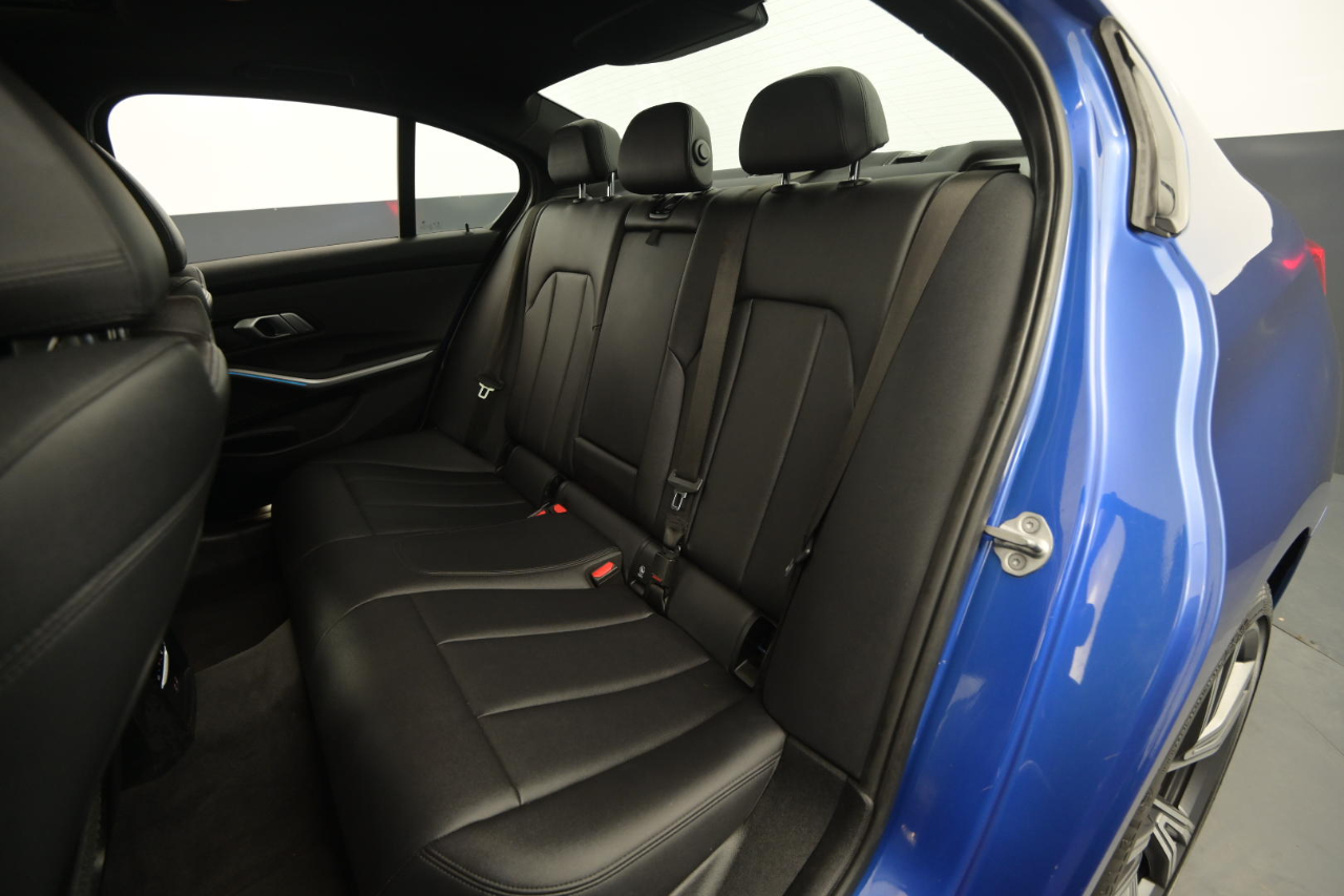 BMW 3 Series 330e xDrive Plug-In Hybrid 2021