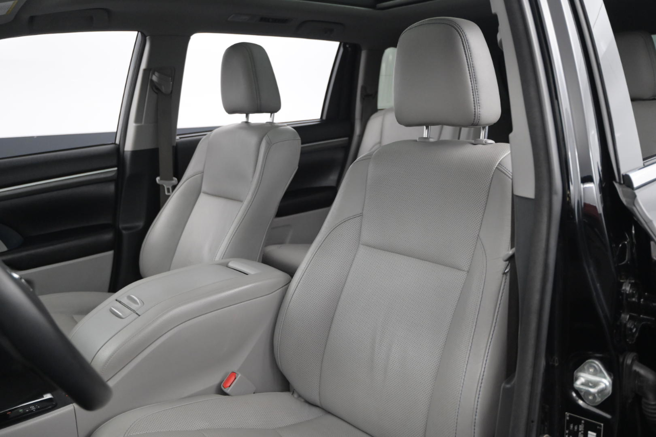 Toyota Highlander Limited V6 AWD (Natl) 2018