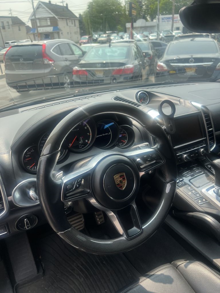 Porsche Cayenne  2016