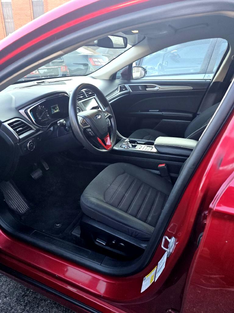 Ford Fusion Hybrid  2020