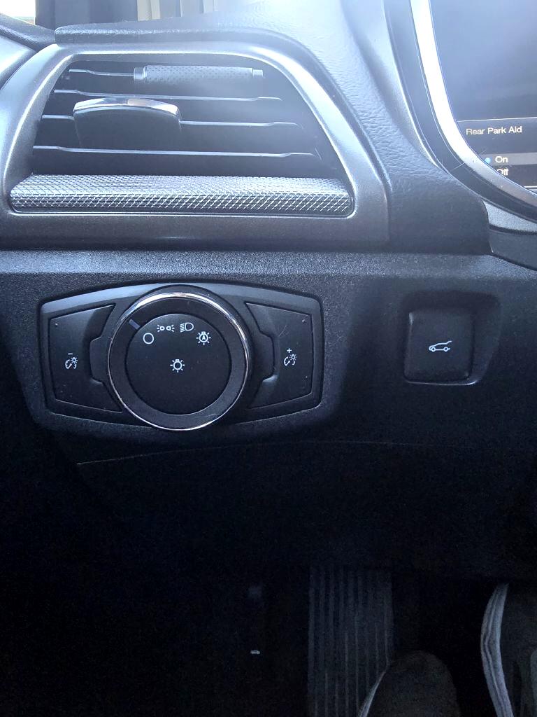 Ford Fusion Hybrid  2020