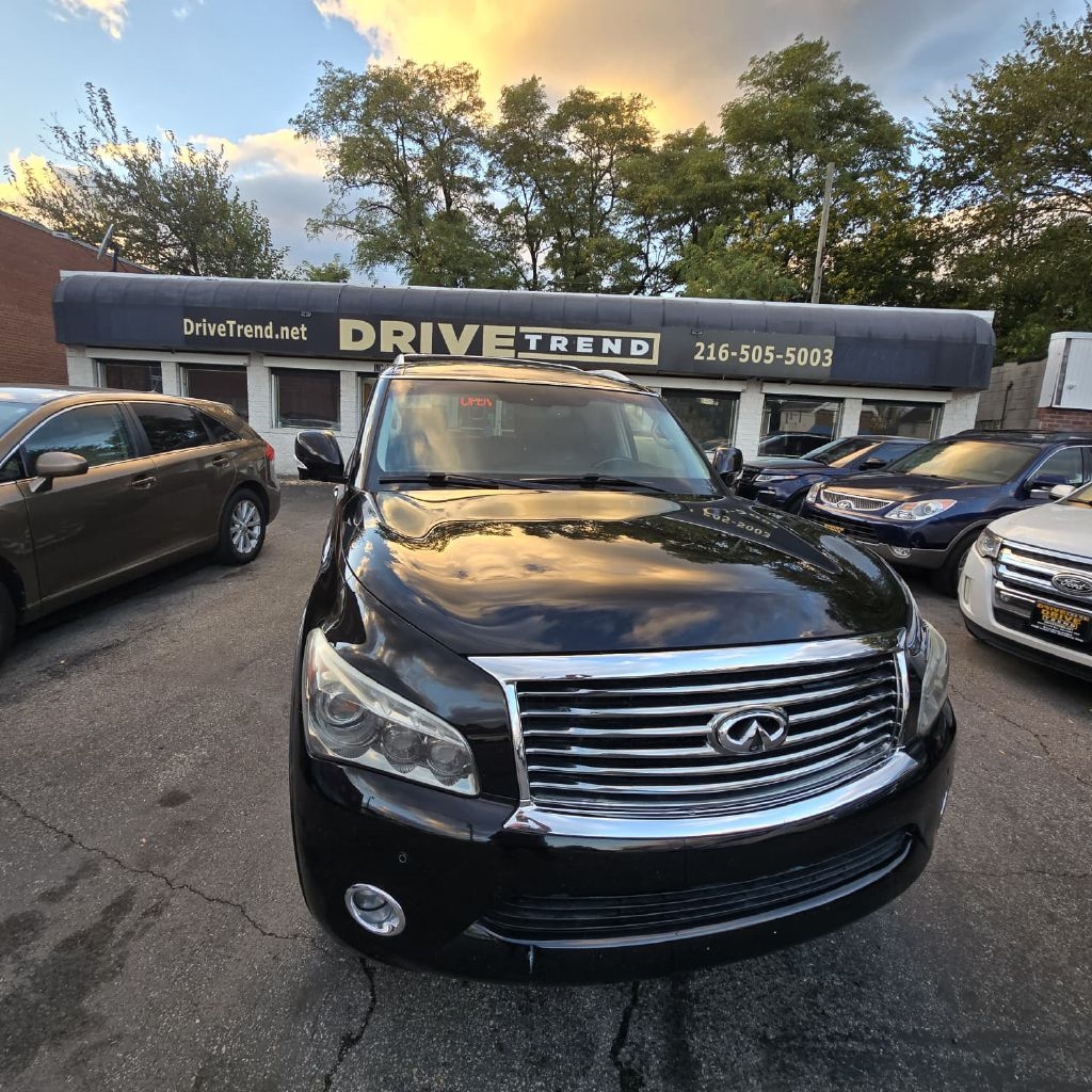 Infiniti QX56  2011
