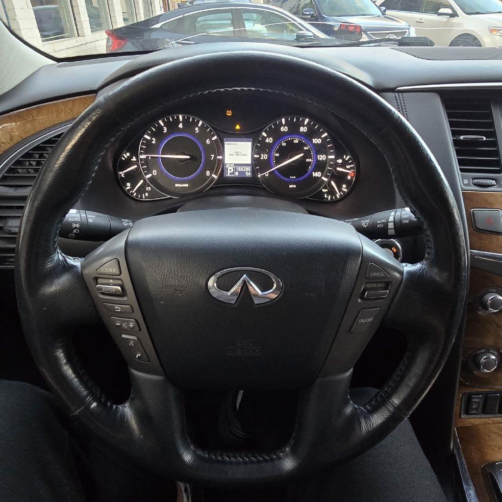 Infiniti QX56  2011