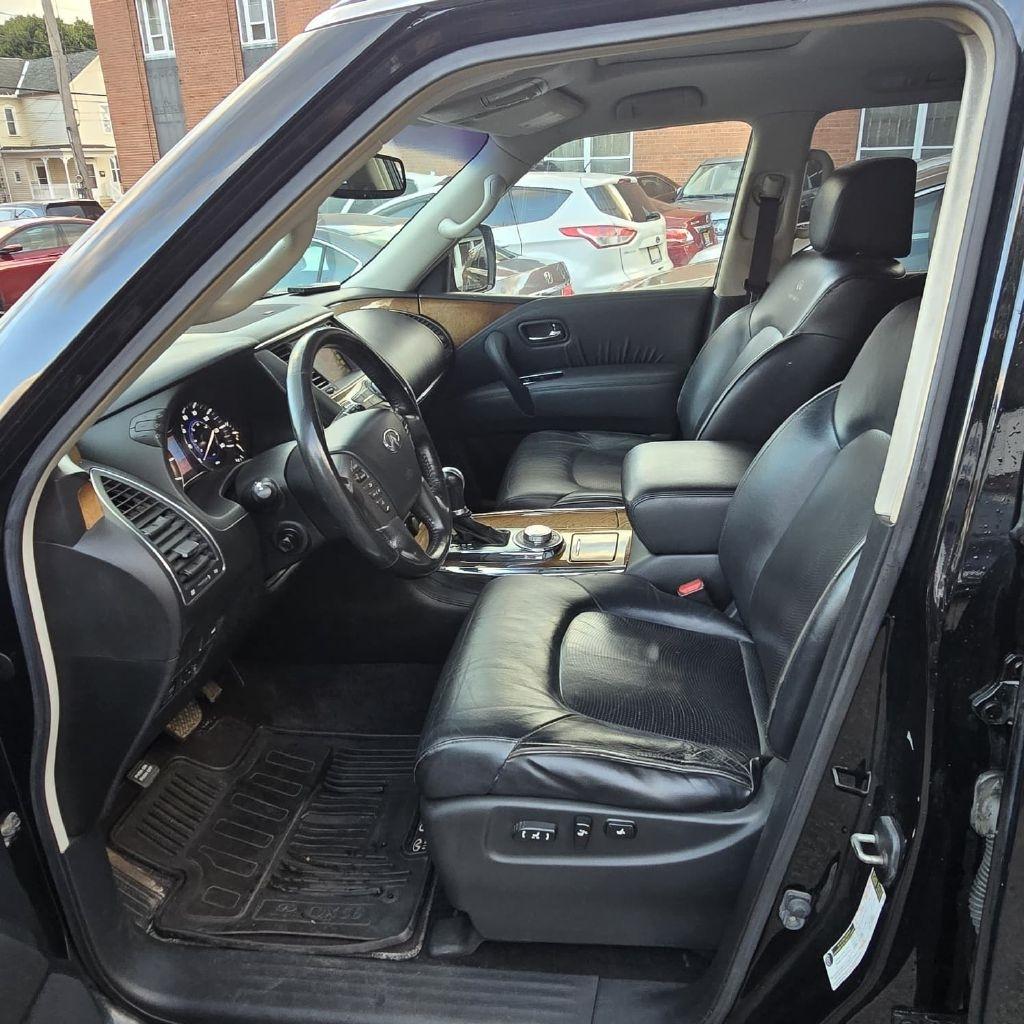 Infiniti QX56  2011