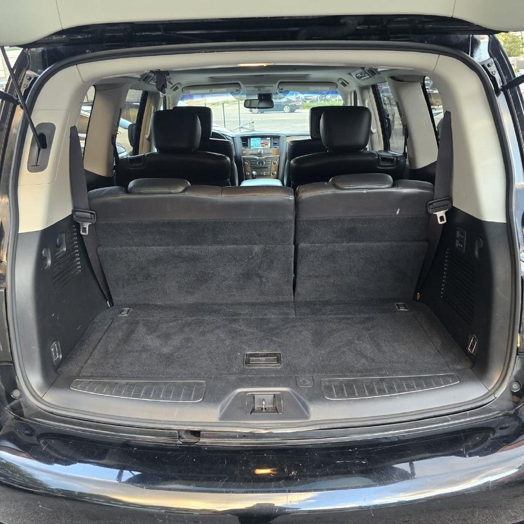 Infiniti QX56  2011