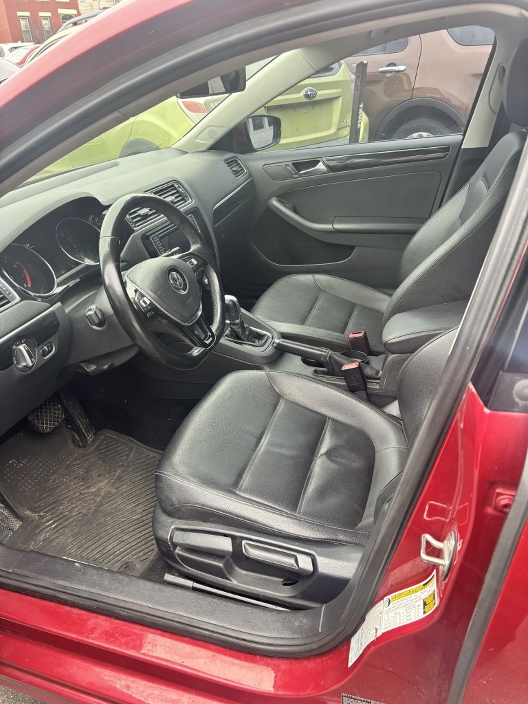 Volkswagen Jetta  2016