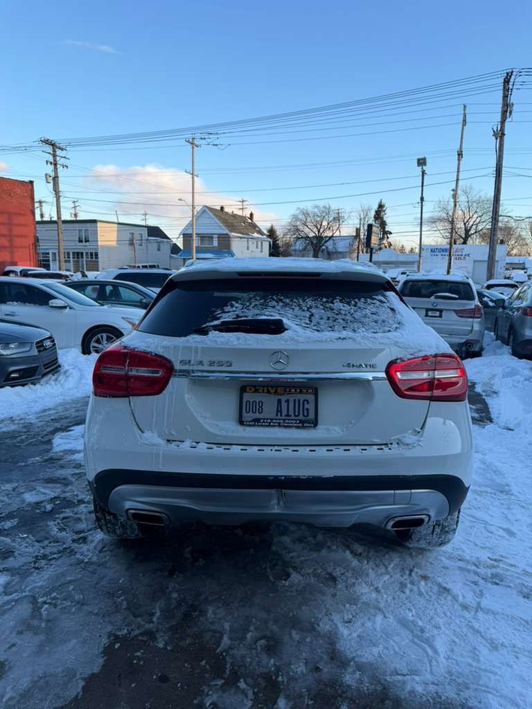 Mercedes-Benz GLA-Class  2015