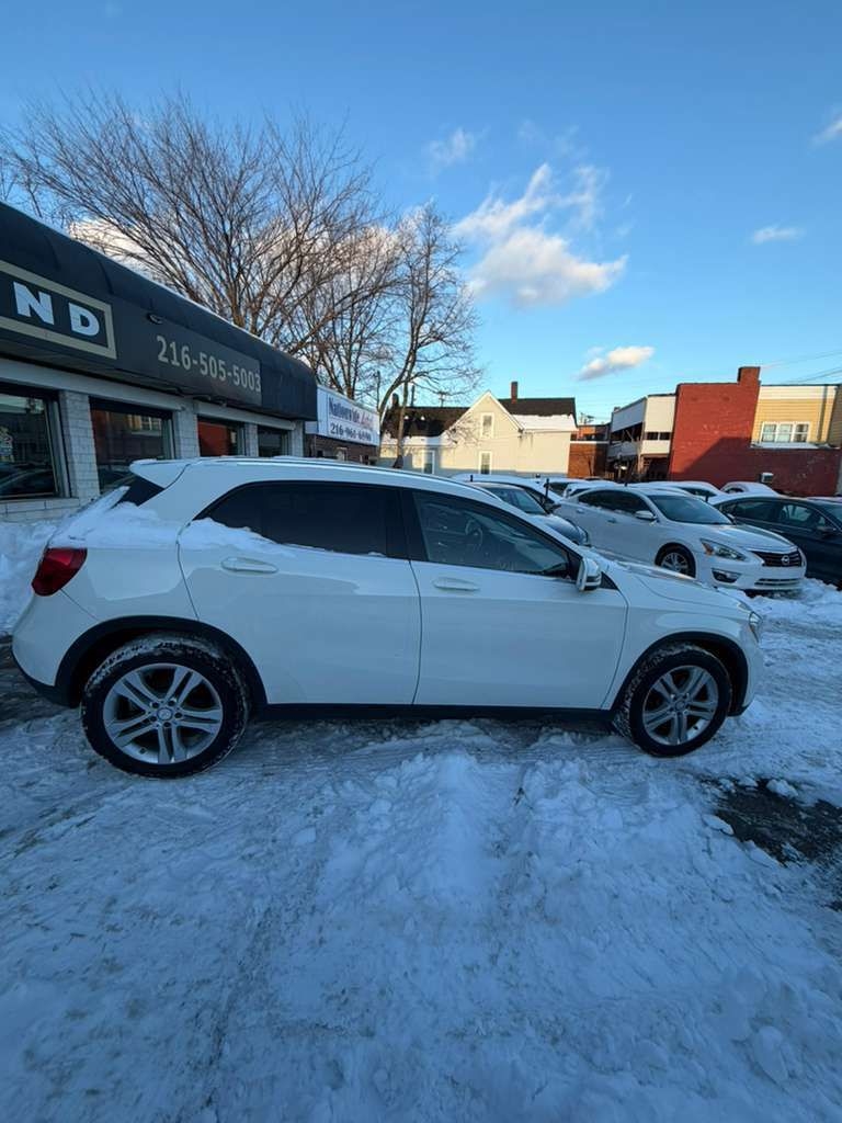 Mercedes-Benz GLA-Class  2015