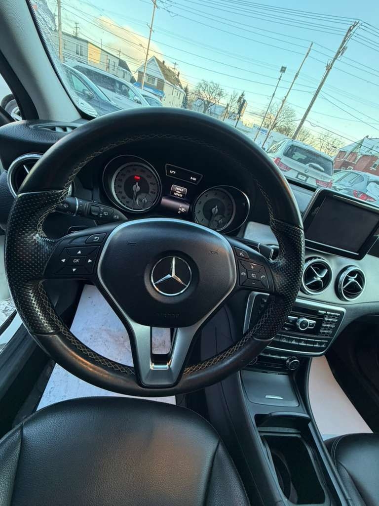 Mercedes-Benz GLA-Class  2015