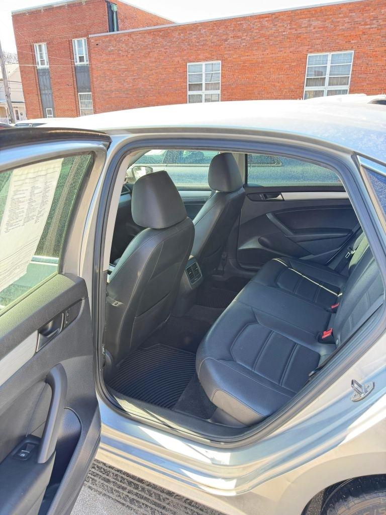 Volkswagen Passat  2013