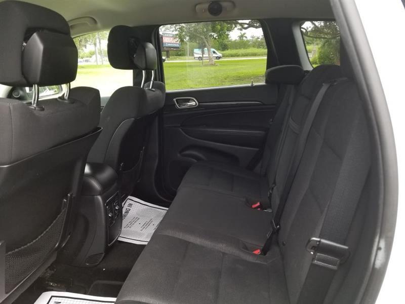 Jeep Grand Cherokee Laredo 4WD 2013