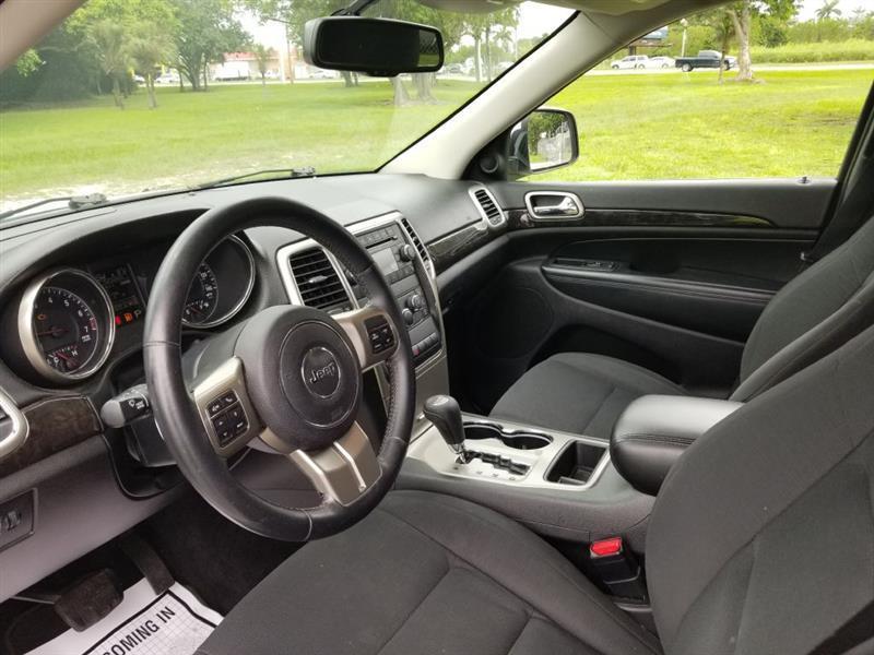 Jeep Grand Cherokee Laredo 4WD 2013