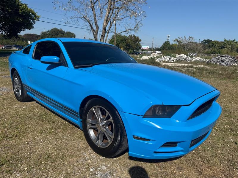 Ford Mustang V6 Coupe 2014