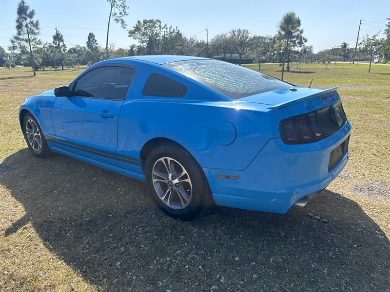 Ford Mustang V6 Coupe 2014