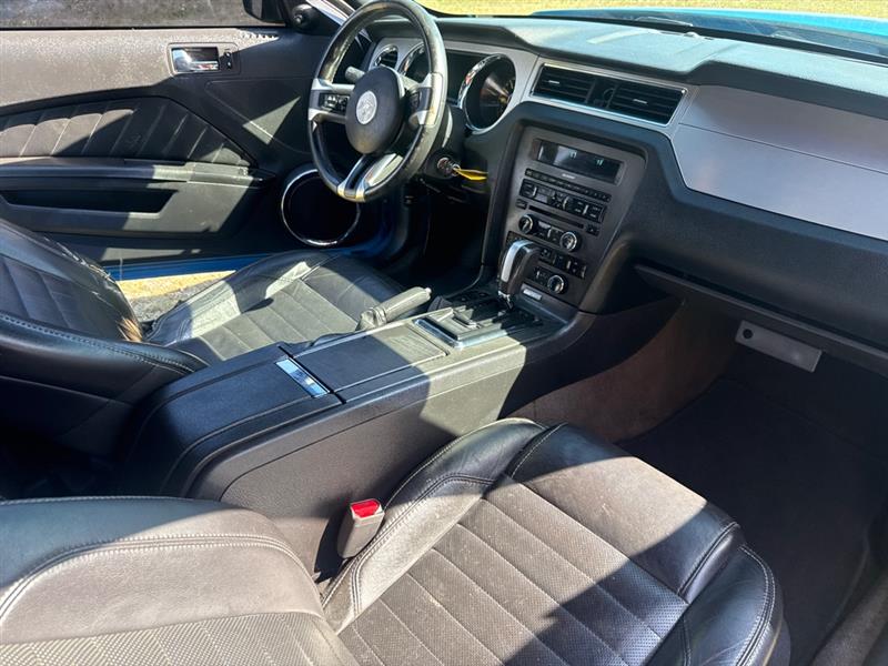 Ford Mustang V6 Coupe 2014