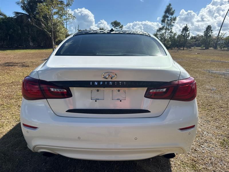 Infiniti Q70 37 2015