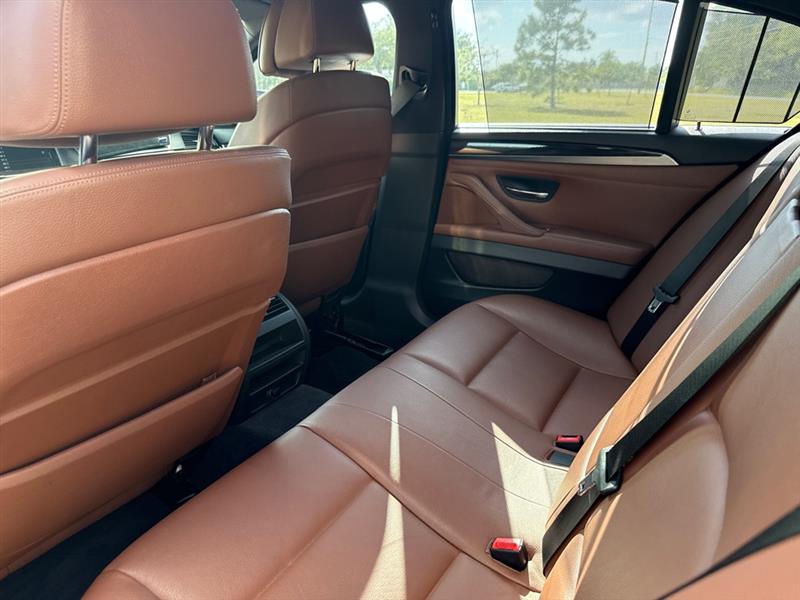 BMW 5-Series 535i 2011