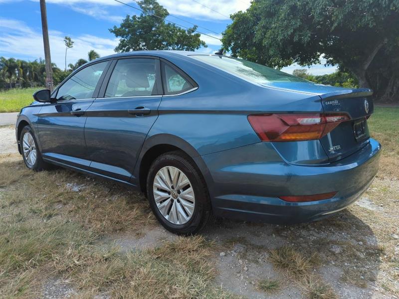 Volkswagen Jetta 1.4T S 8A 2019