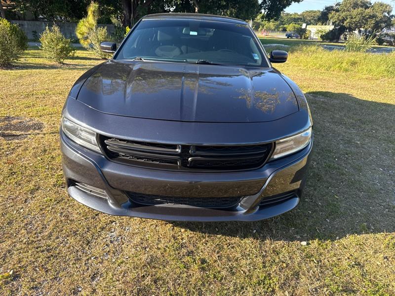 Dodge Charger SE 2016