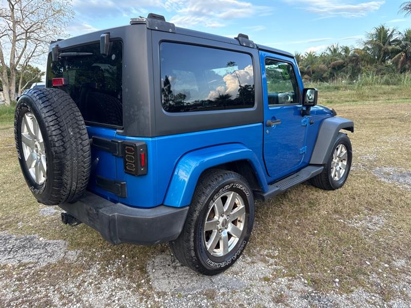 Jeep Wrangler Sahara 4WD 2015