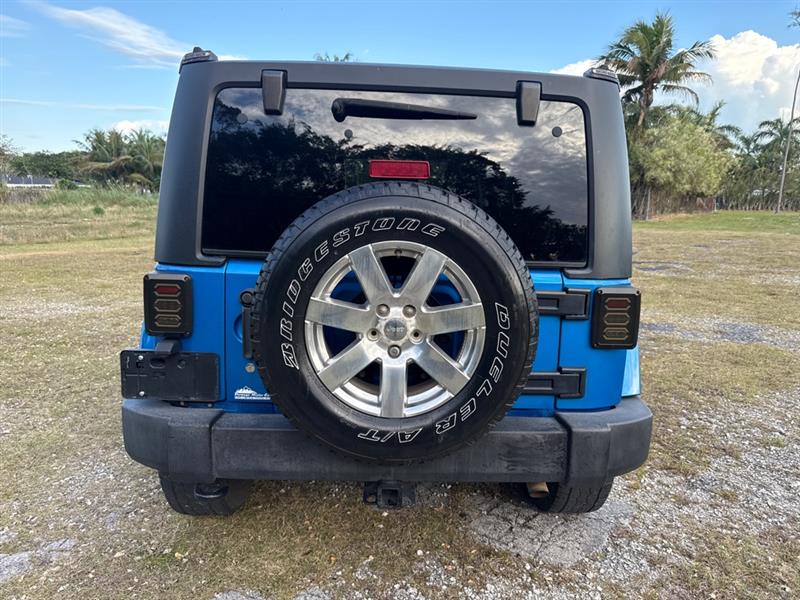 Jeep Wrangler Sahara 4WD 2015